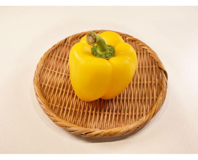 黄パプリカ　1個